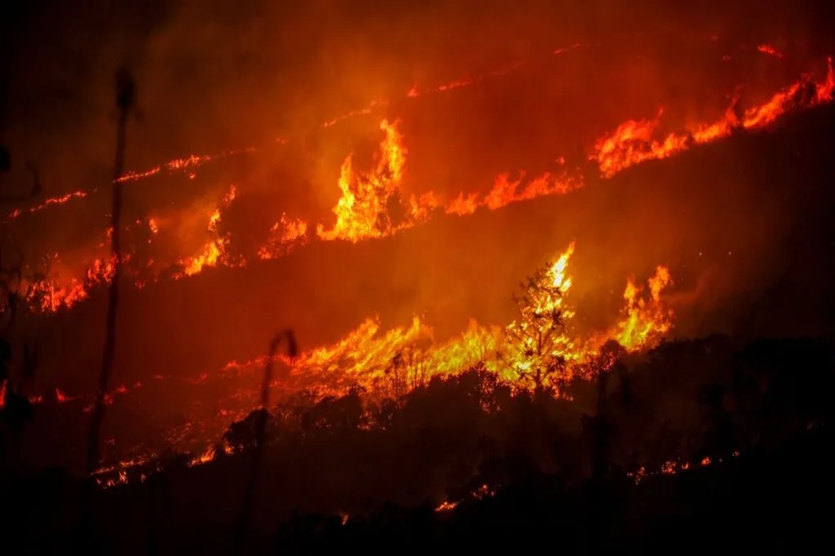 Gli incendi estremi sono raddoppiati negli ultimi 20 anni: ecco i luoghi più colpiti
