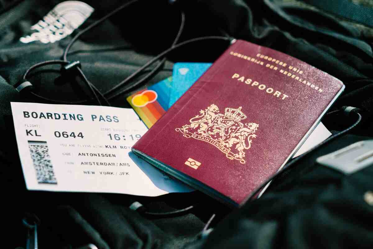 passaporto e biglietto