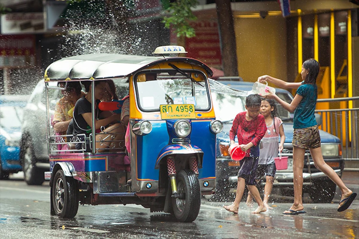 Thailandia, cosa sono i tipici Tuk Tuk e come funzionano